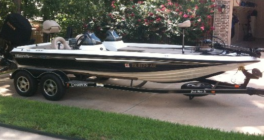 FS. CHAMPION 171DC BASSBOAT